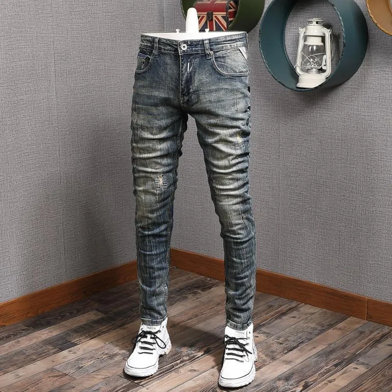 Męskie dżinsy moda Streetwear męskie wysokiej jakości drukowane designerskie porwane spodnie dżinsowe Retro Wash elastyczne Vintage długie spodnie