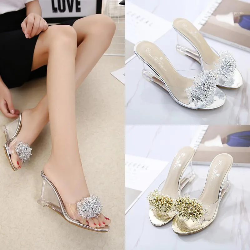 Tofflor Högkvalitativa Transparent Perspex Women Wedges Sexiga Peep Toe Heels Sandals Sweet Gold Silver String Bead Girl Mules1