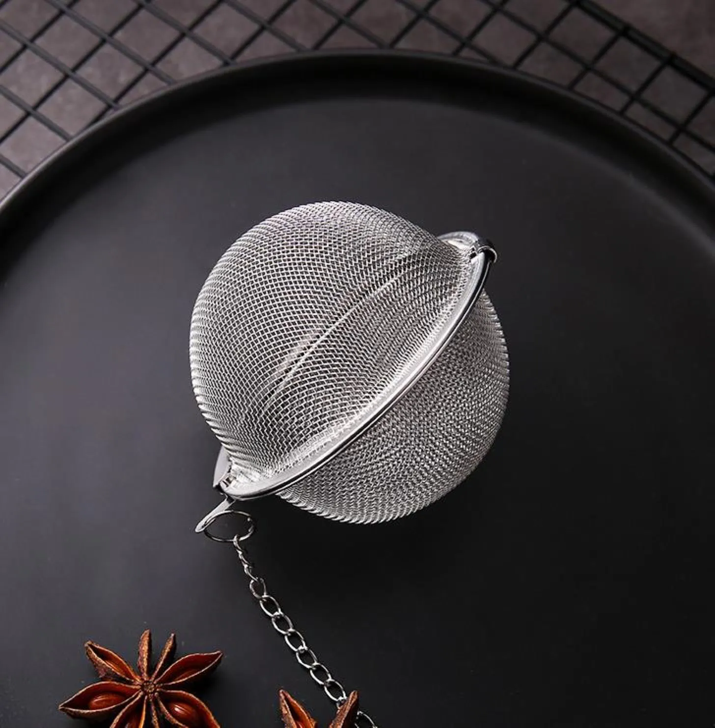 New 304 Stainless Steel Sphere Locking Spice Tea Ball Strainer Mesh Infuser tea strainer Filter infusor Free Shipping