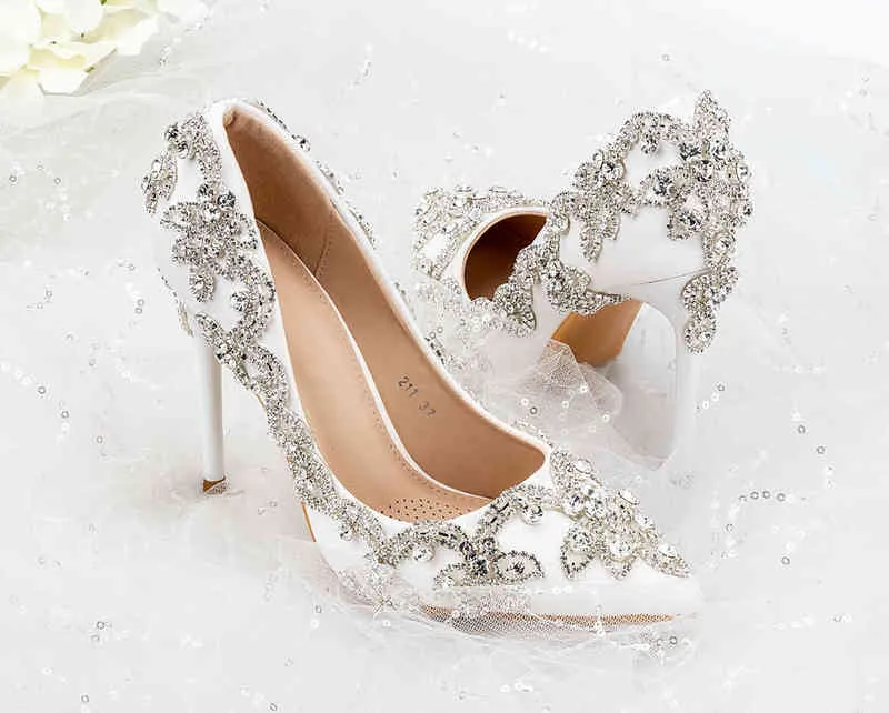 Amazon.com: Heeled Sandals for Women Round Diamond High Heel Pump,  Low-Heeled Asakuch Bridal Shoes Comfortable Lace Section Wedding Shoes Heel  Height 6cm for Party Wedding Reception : Clothing, Shoes & Jewelry