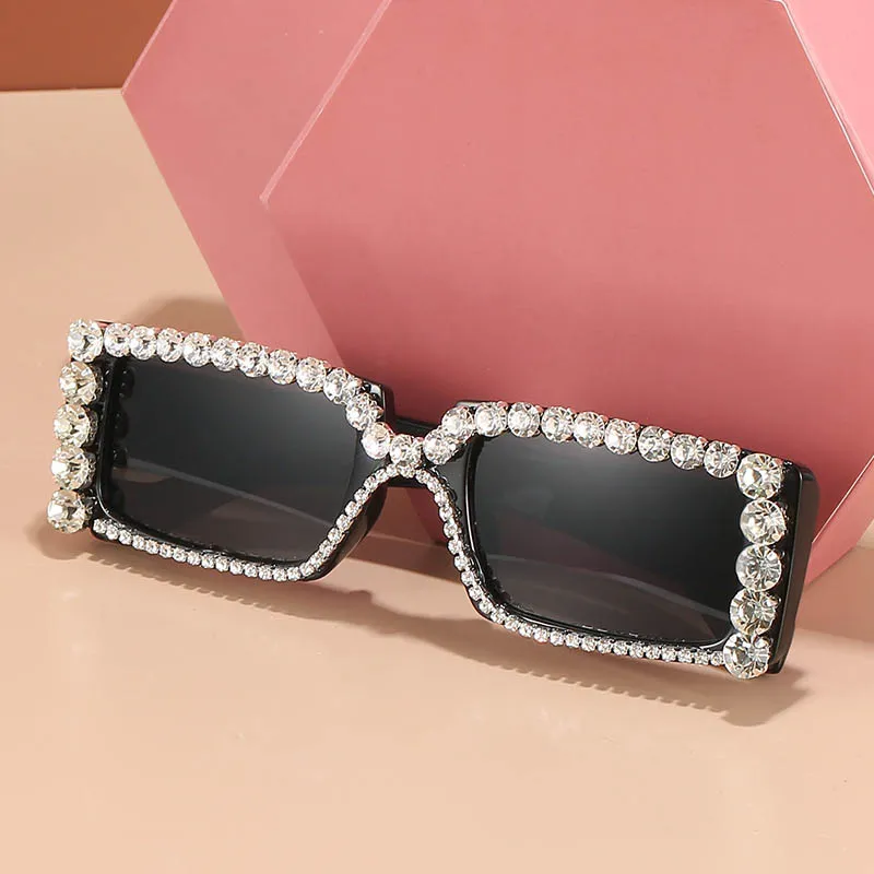 Lunettes de soleil cloutées strass personnalisées pour femmes tendance lunettes de soleil carrées lunettes de fête brillantes 7 couleurs en gros