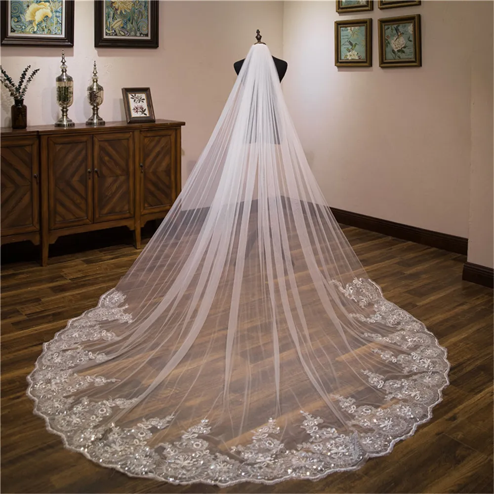 Veille de mariage Edge dentelle longue luxueuse voile nuptique paillettes appliques blanches / ivoire avec une cathédrale de peigne à une couche 3x3 mètres