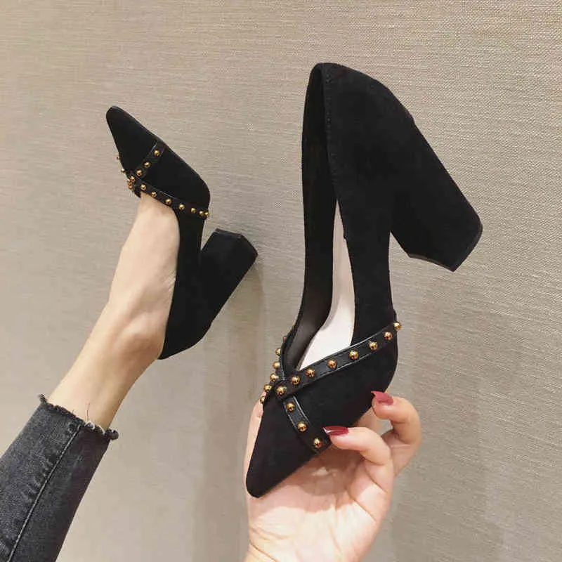 Robe chaussures version coréenne rivet talons hauts femmes décontracté pointu bouche peu profonde noir pompes à talons épais 220224