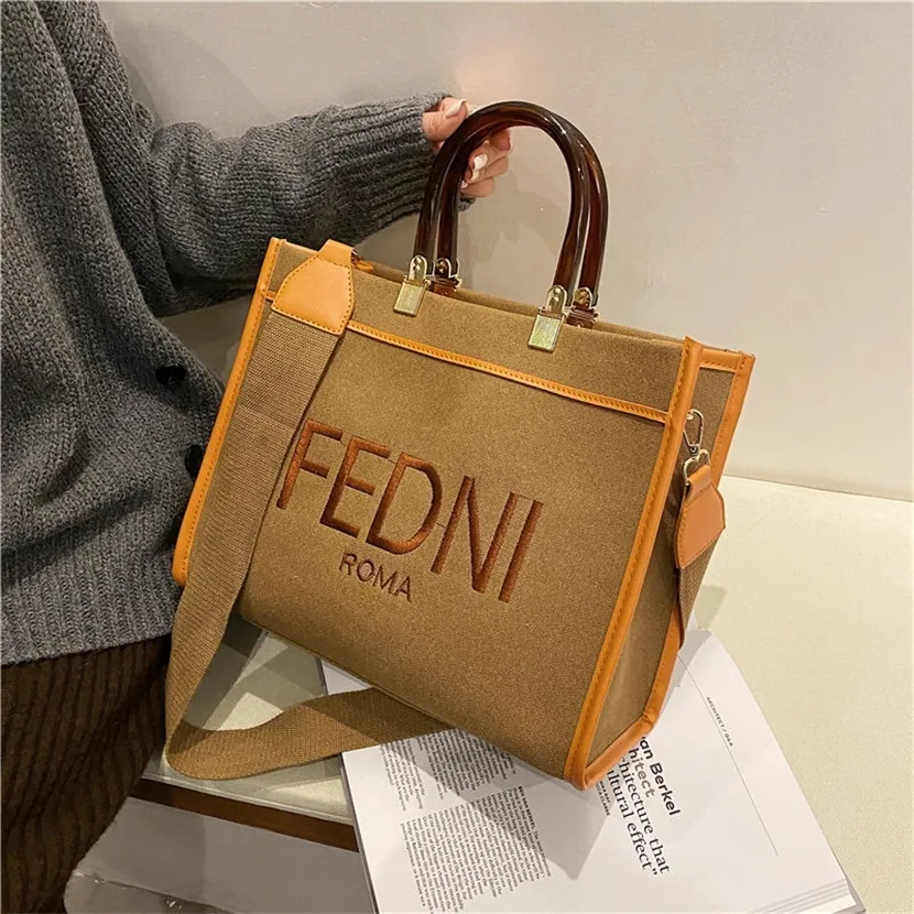 Wholesale Online Autumn and winter high-capacity bag women's new trendy net red same portable Tote versatile Canvas Messenger Bag