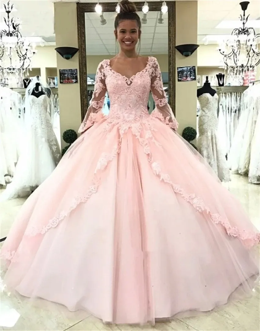 Designer Manches Longues Robe De Bal Robe De Quinceanera Train Dentelle Appliques Perles Tulle Princesse Robes De Fête D'anniversaire Douce 16 Robe 15 Ans