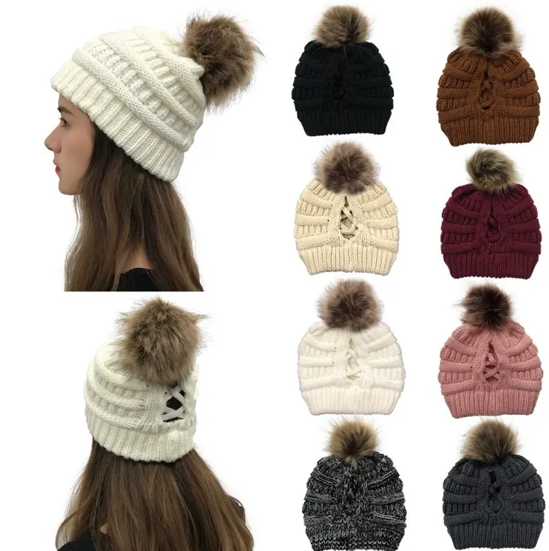 Pompom Ponytail Hat Kobiety Dzianiny Czapki Kapelusze Wełna Crotchet Czaszki Czaszki Outdoor Ciepła maskowa Ciepłe Duże Dziewczyny Akcesoria Zimowe DW6140