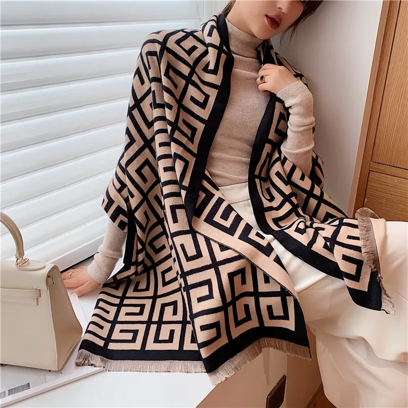 2020 Luxury Winter Scarf Women Pashmina Shawl Lady Wraps Design Print Warme Filt kvinnliga halsdukar Tjocka Stoles LJ201221