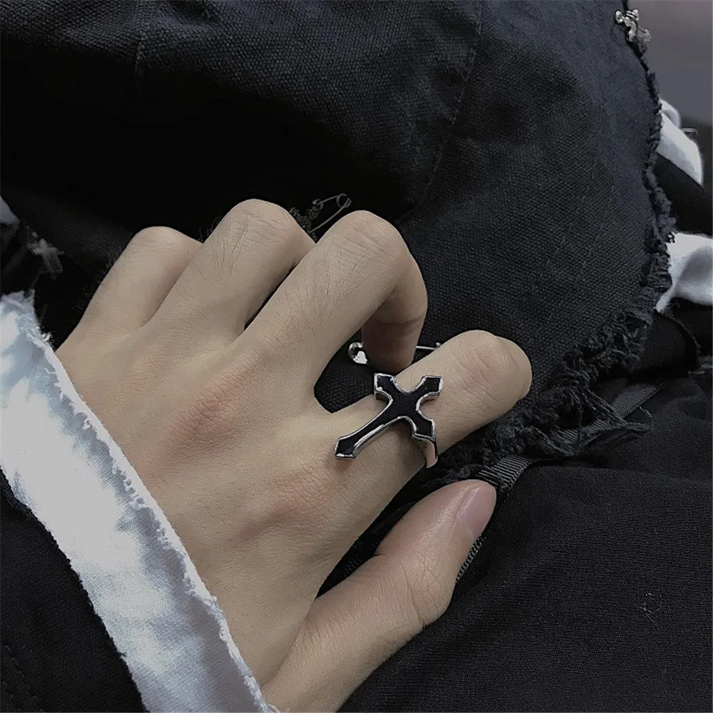 Ring Vintage Black Big Cross Opening Ringar För Kvinnor Party Smycken Män Trendig Gotisk Metall Färg Finger Halloween Presenter Anillos