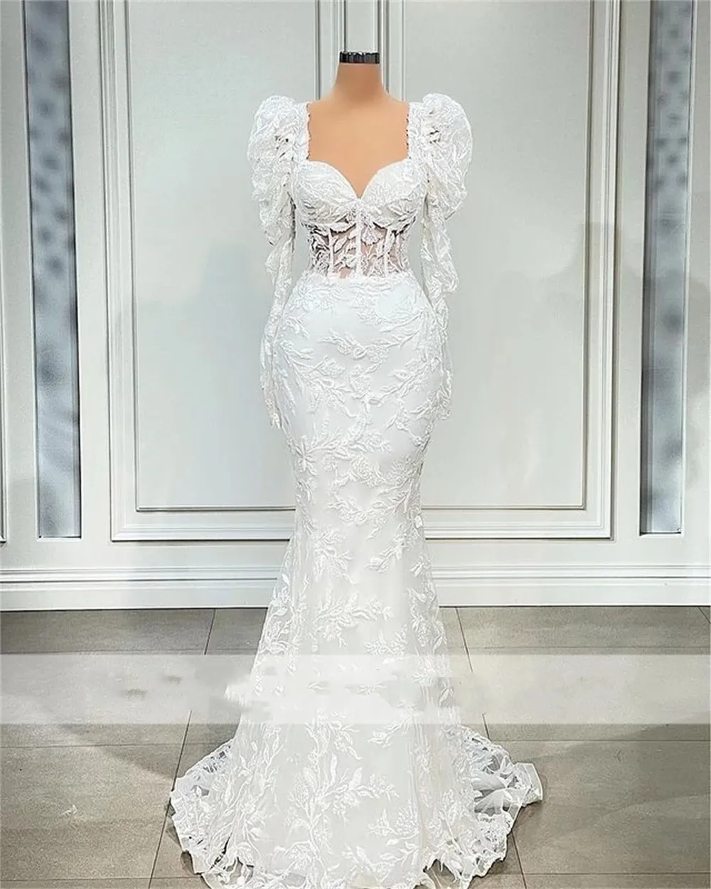 Abiti eleganti De Noiva Splendido abito da sposa a sirena in pizzo a maniche lunghe con applicazioni in rilievo Abito da sposa vintage