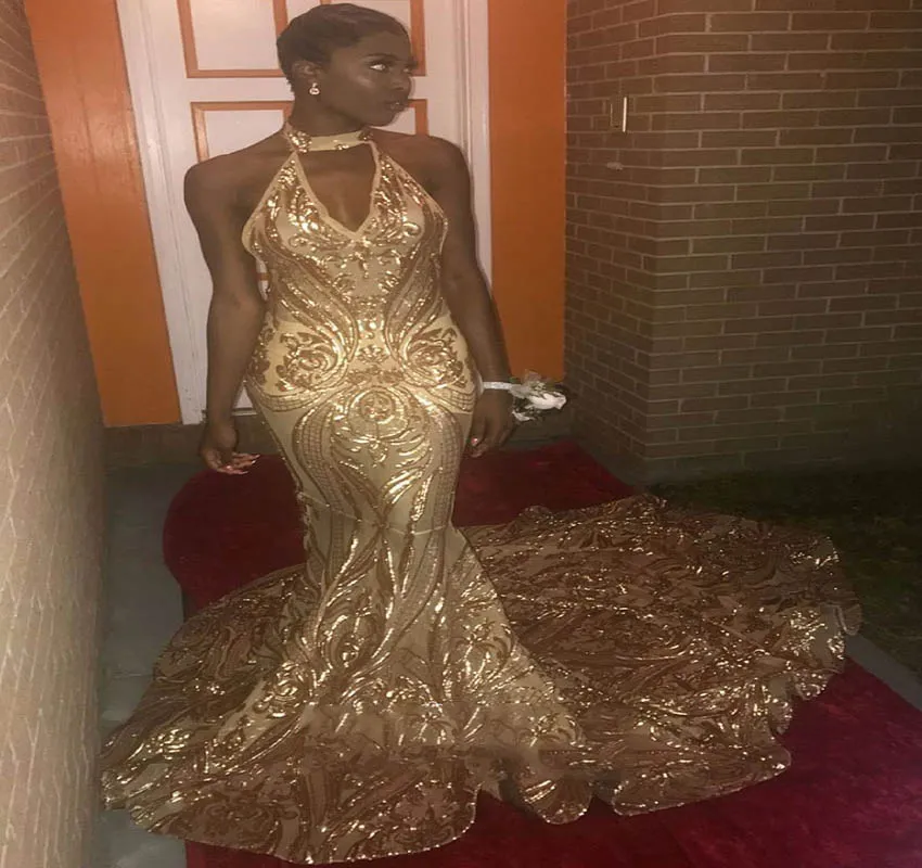 Sparkly Sequin African Prom ProM-платье 2022 Золото Halter V шеи Русалка Без спинки Вечерние платья с поезда Плюс Размер Формальное платье Американские Черные девушки Ночное время