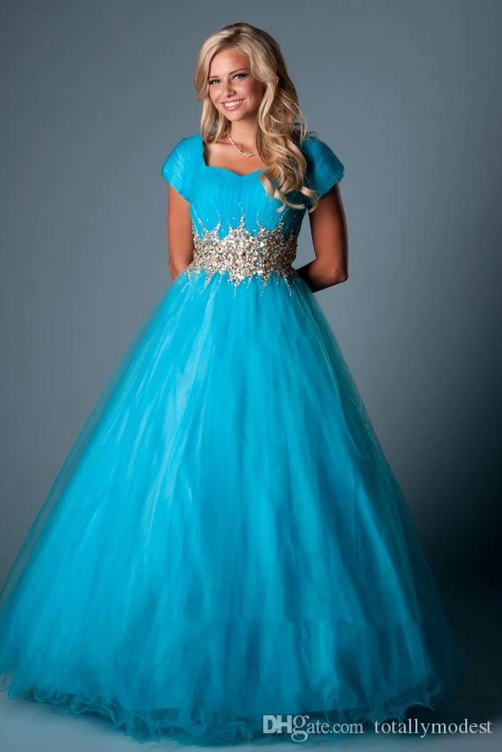 Robe de bal bleue robes de bal modestes avec mancherons longueur de plancher longue scintillante taille perlée tulle froncé robes de bal de lycée modeste pas cher