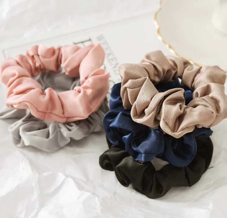 Akcesoria do włosów 21 Sztuk / partia Scrunchies Hurtownie Elastyczne opaski dla kobiet Solid Color Girls Ponytail Holder Opaski