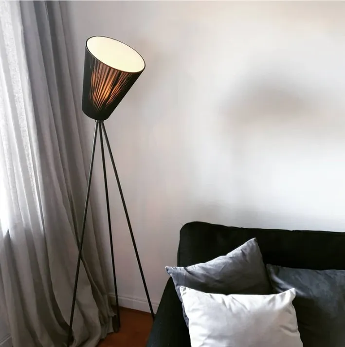 Nordic Designer Lampa podłogowa Nowoczesne Żelazo Lampy podłogowe do salonu Sypialnia Study Decor Creative Home E27 Stojący Lampa