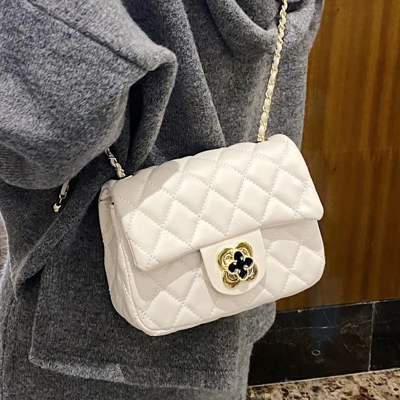 Small white shoulder bag best sale