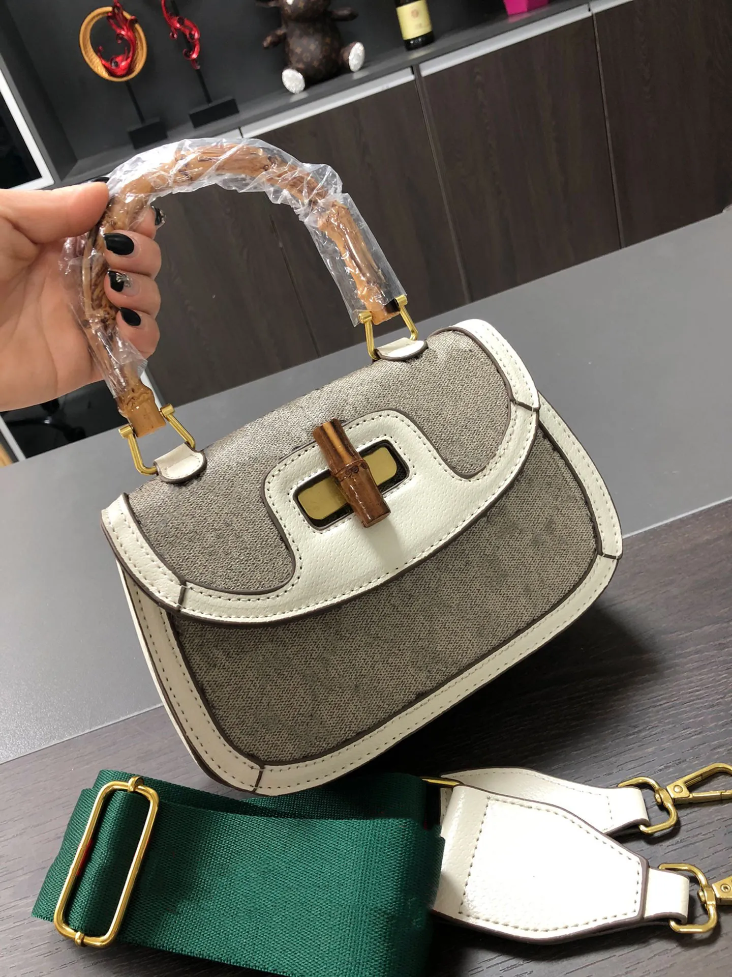 2022 womens Small top handle bag with Bamboo shoulder bags designer high quality crossbody cross body hand bag messenger