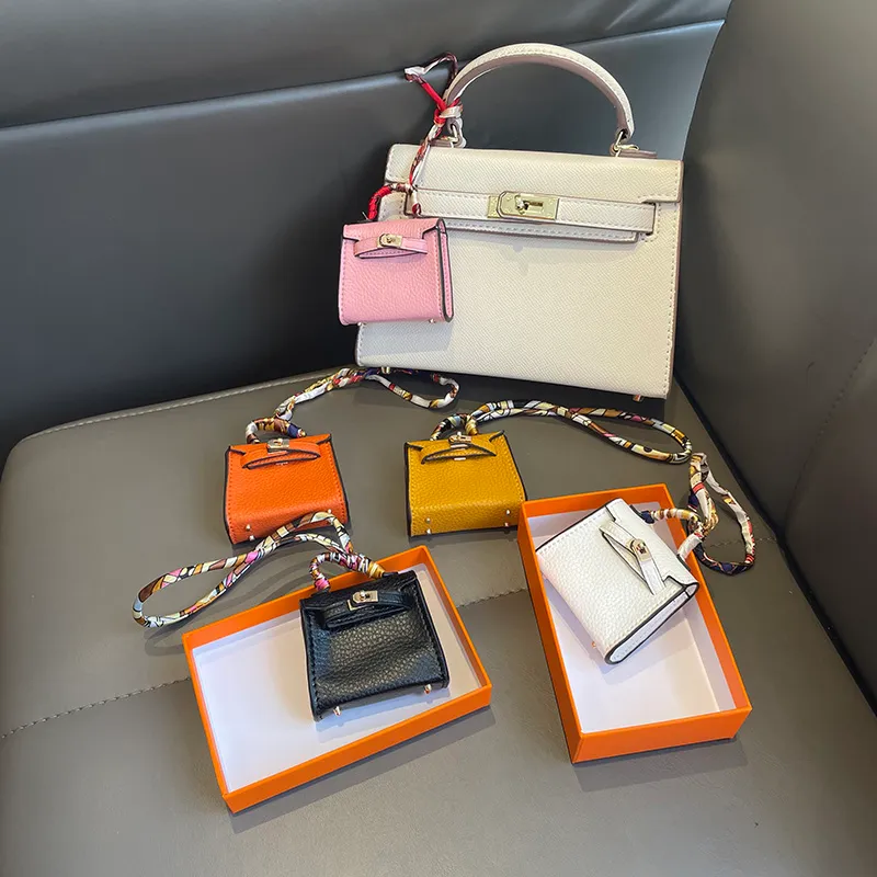 handväska modell airpods fodral barnväska tillbehör handväska hörlursfodral bröllopspresent mini handväskor Barbie docka handväskor myntväska nyckelring bilnyckelfodral souvenir