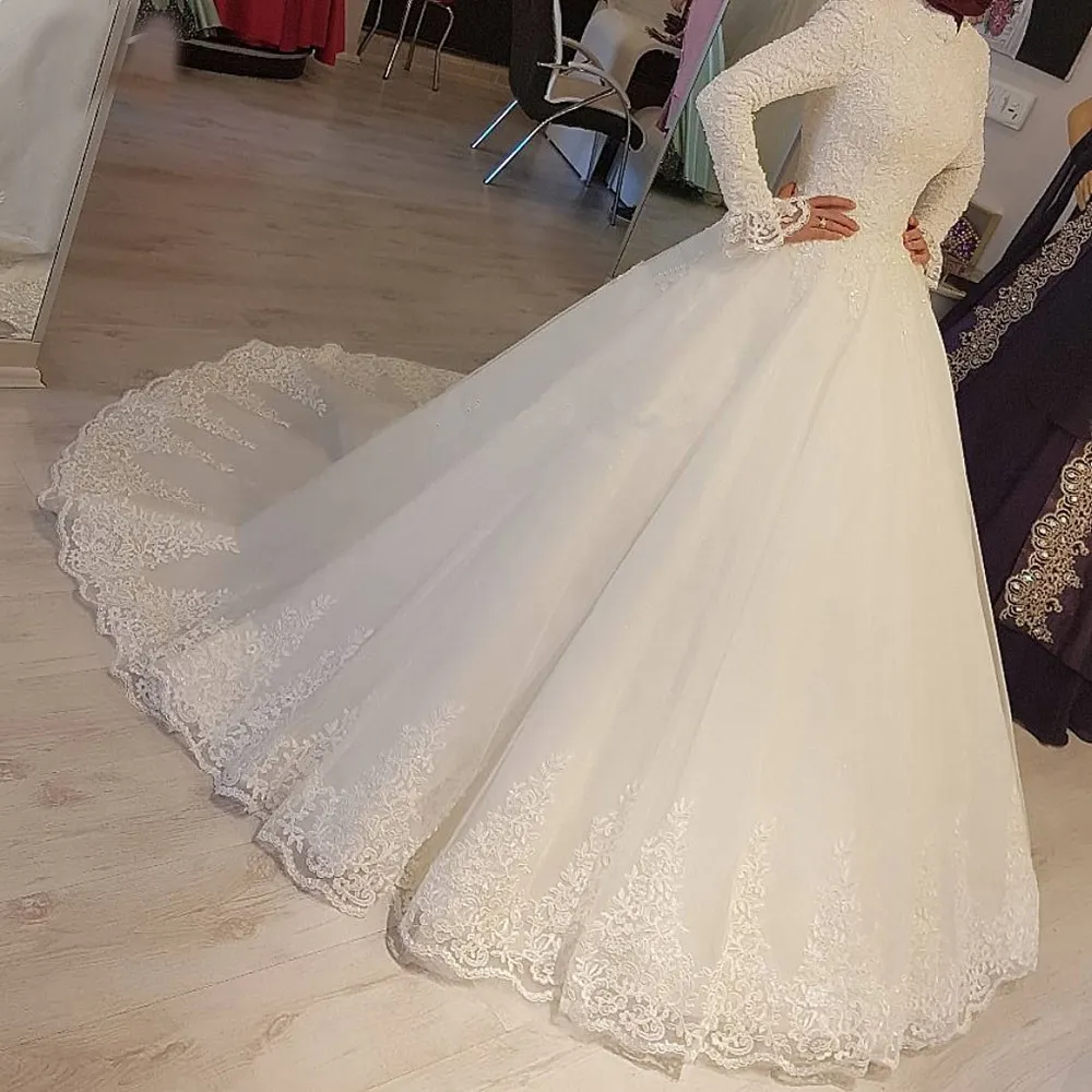 2022 Modest arabisk muslimsk elfenben bröllopsklänning Prinsessan High Neck Långärmad Lace Appliques Islamic Bridal Dresses Robe de Mariage