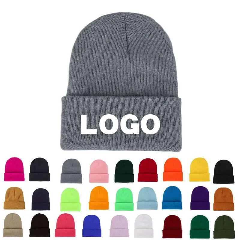 Cappelli lavorati a maglia di colore puro Cappello caldo da esterno per uomo e donna Cappello in lana con ricamo Cappello a cuffia semplice Logo personalizzato