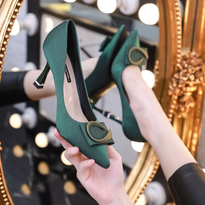 Женщины классический зеленый заостренный носок скольжение на каблуках каблука леди мода сладкий осенний офис туфли на каблуках A6661