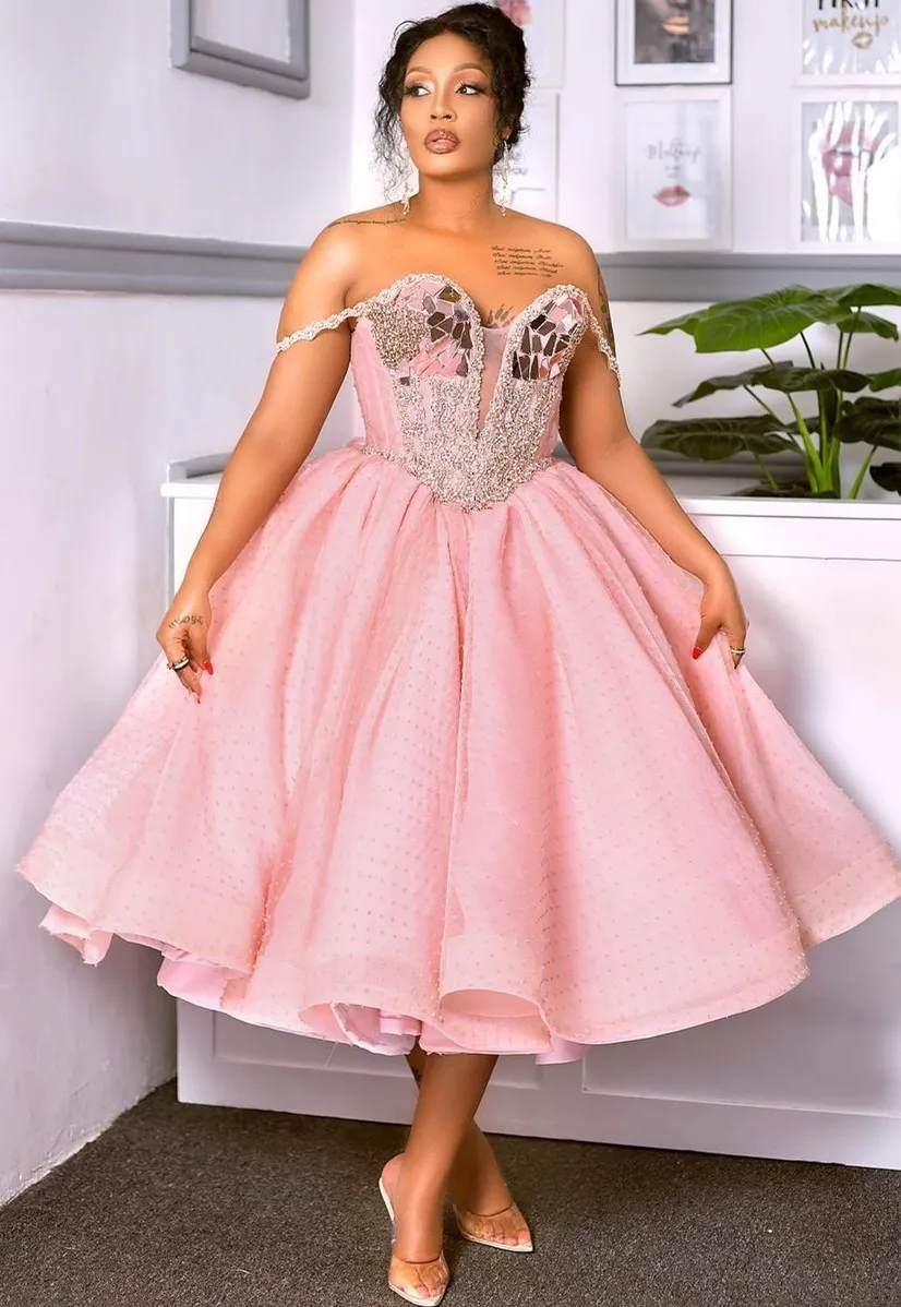 Plus taille arabe aso ebi rose luxueux robes de bal sexy cristaux de perles de soirée de soirée deuxième réception des robes de fiançailles d'anniversaire Robe zj222 407