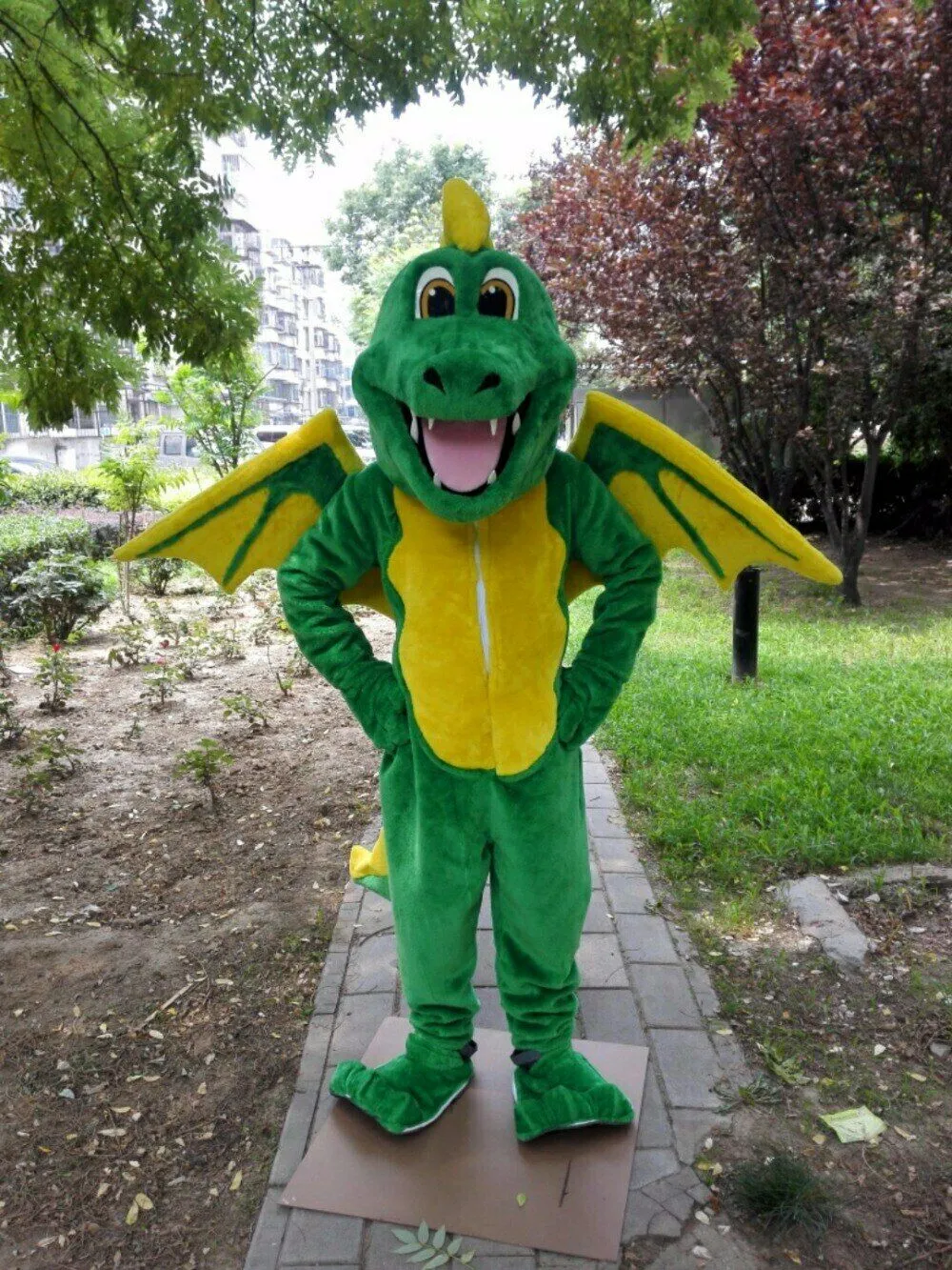 Mascot kostymer Green Dragon Mascot Costumes Cartoon Apparel Birthday Party Masquerade Christmas Chanukah262j