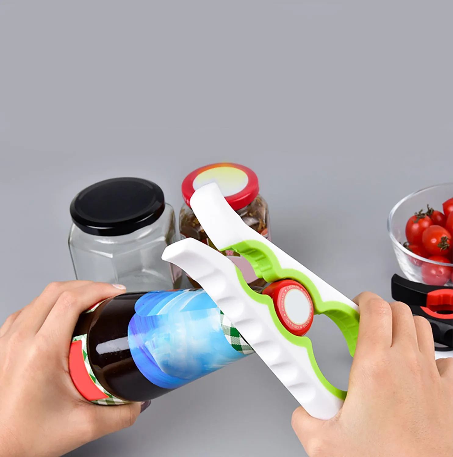 DHL Free Can Opener 4 in 1 Manual Jar Opener Non-slip Twist Cap Bottle Launcher Lid Screw Jam Bottle Opener Wringer Kitchen Gadget