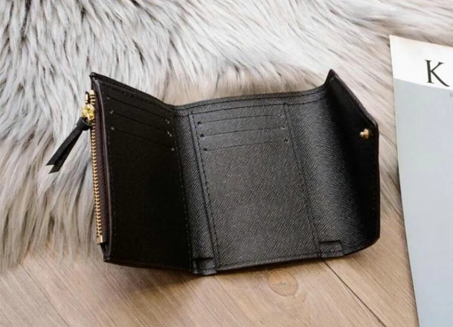 Topp nya dragkedja Victorine Emilie -knapp Kvinnor Korta plånböcker Fashion Shows Exotic Leather Pouch Round Coin Purse Card Holder M62472