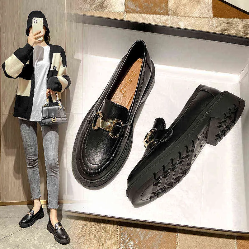 Klänning skor designer brittisk stil Små läder skor mode metall spänne plattform loafers sommar sandaler kvinnor 220311