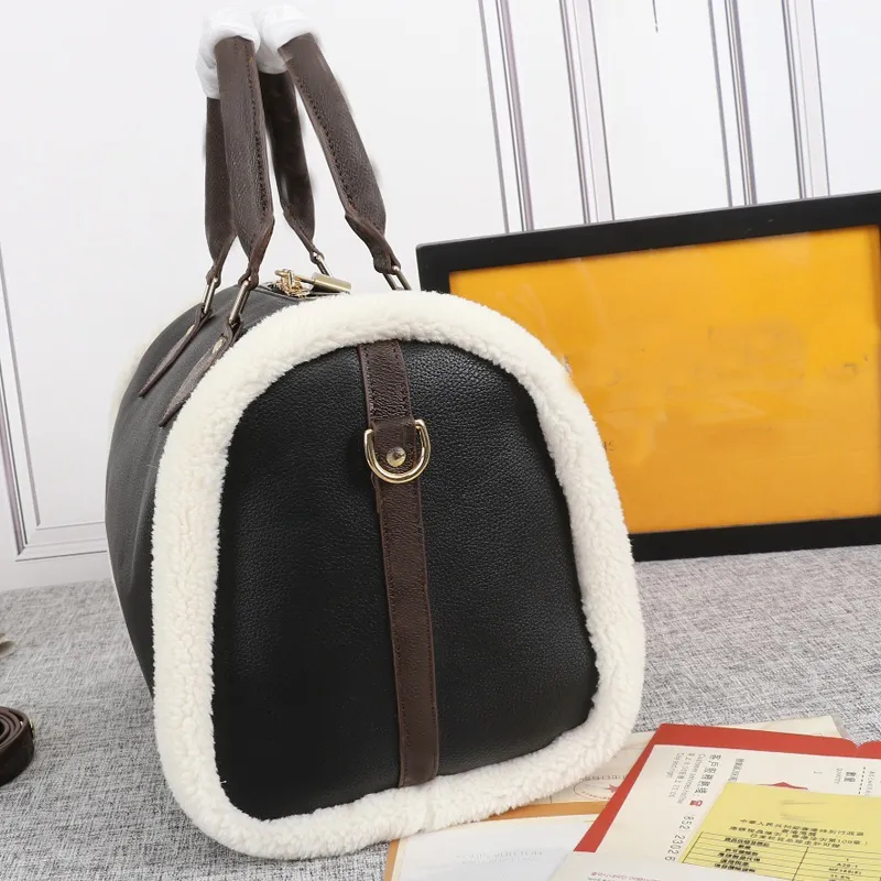 High Quality Speedy 30 Handbag Wool Embossed Leather Shoulder Bag Lady Pillow Tote Bags Detachable Shoulder Strap Teddy Bags Travel Luggage