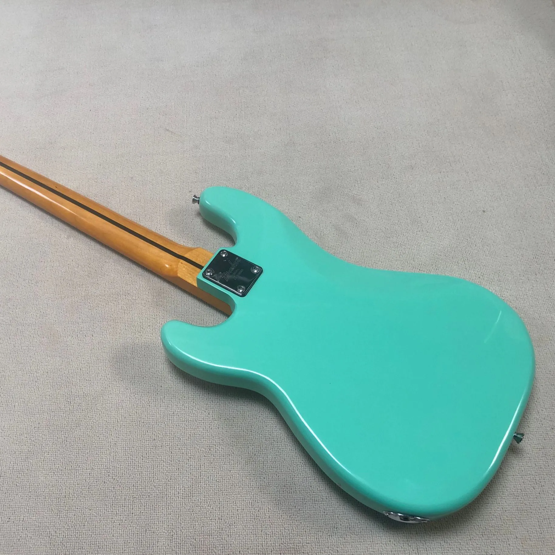 High Gloss Finish Electric Green Bass Guitar With Okoume Body And Wooden Body Green Finish And Free Bass Bag From Yunsheng9 196.99 DHgate.Com