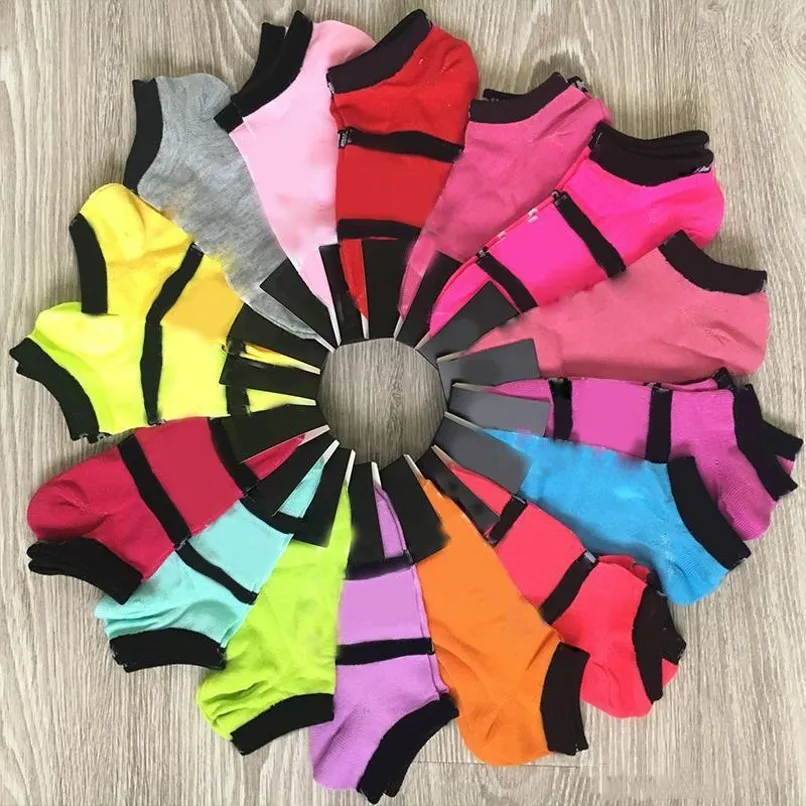 Designer Rosa Svarta Strumpor Vuxen Bomulls Korta Ankelstrumpor Sport Basket Fotboll Tonåringar Cheerleader Ny Sytle Flickor Dam Strumpa med Taggar