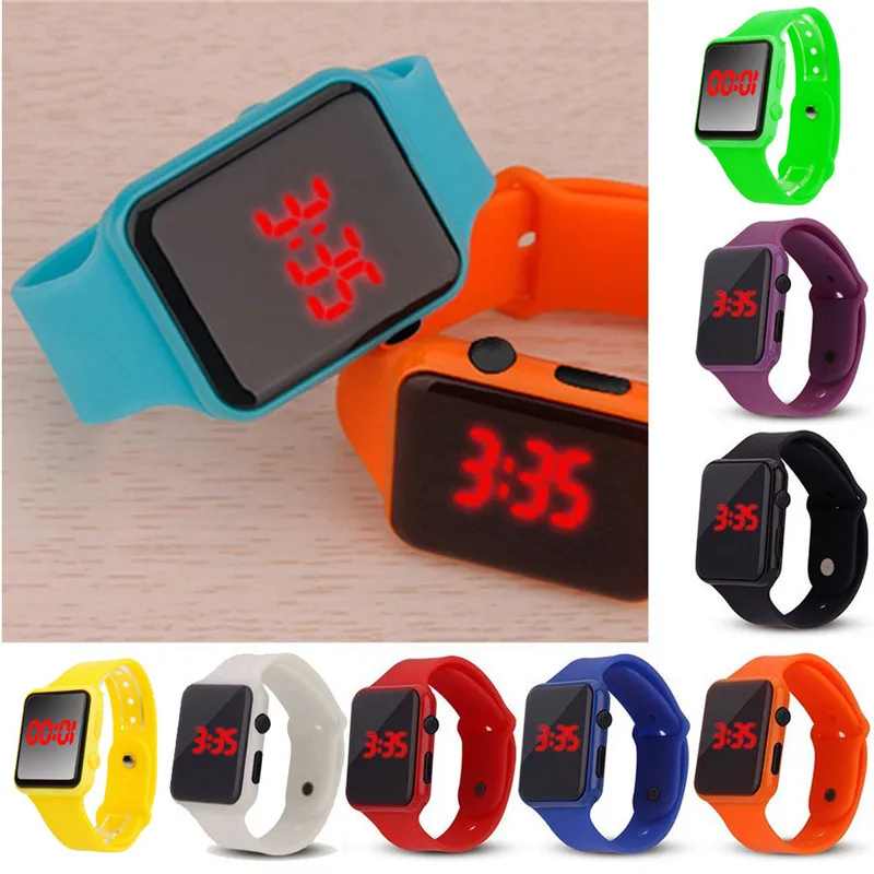 Kinderen Elektronische LED Horloge Designer Horloge Led Licht Horloge Mannen Vrouwen Polshorloge Slicone Quartz Horloges Mode 12Color goedkope E121406