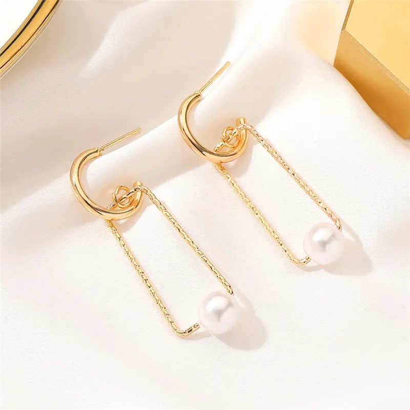 Geometric Rectangles Pearl Dangle Earrings Hollow Out C-shaped Stud Earrings For Women Alloy Gold Ear Drop Jewelry Accessories