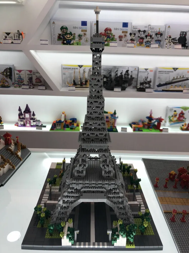 YZ Blocks Eiffel Tower 069