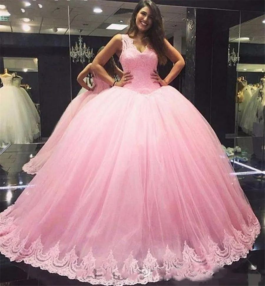 2021 V-образным вырезом аппликации шариковые платья розовые Quinceanera платье элегантные сексуальные 16 платьев пухлые кружевные обратно
