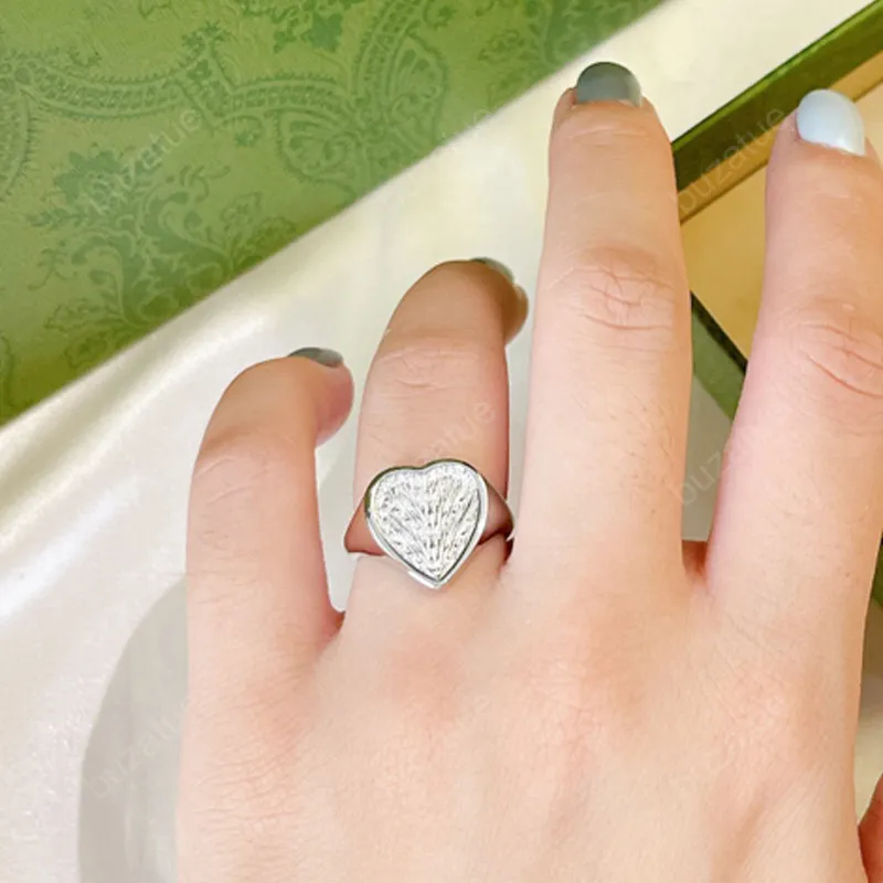 Wome Designer anéis de desenhador de anéis de amor para mulheres prata coração anel designers luxurys jóias buzatue ouro caixa de anel novo 21123003r