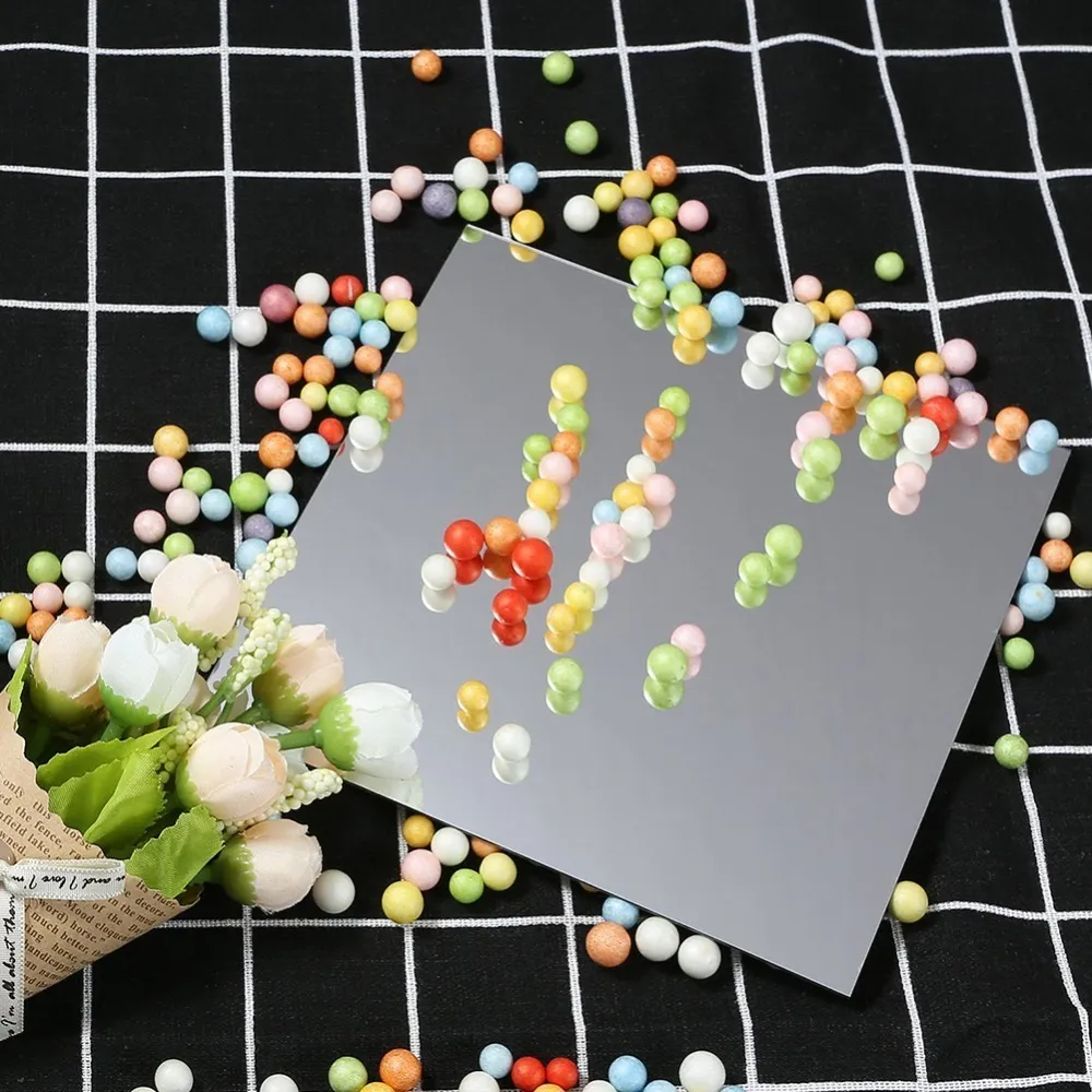 4 Piastrelle A Specchio In Acrilico Autoadesivo 30x30 Cm, Colore Argento, Per Parete, Bagno, Porta, Facili Da Applicare E Tagliare, Effetto Ingrandente