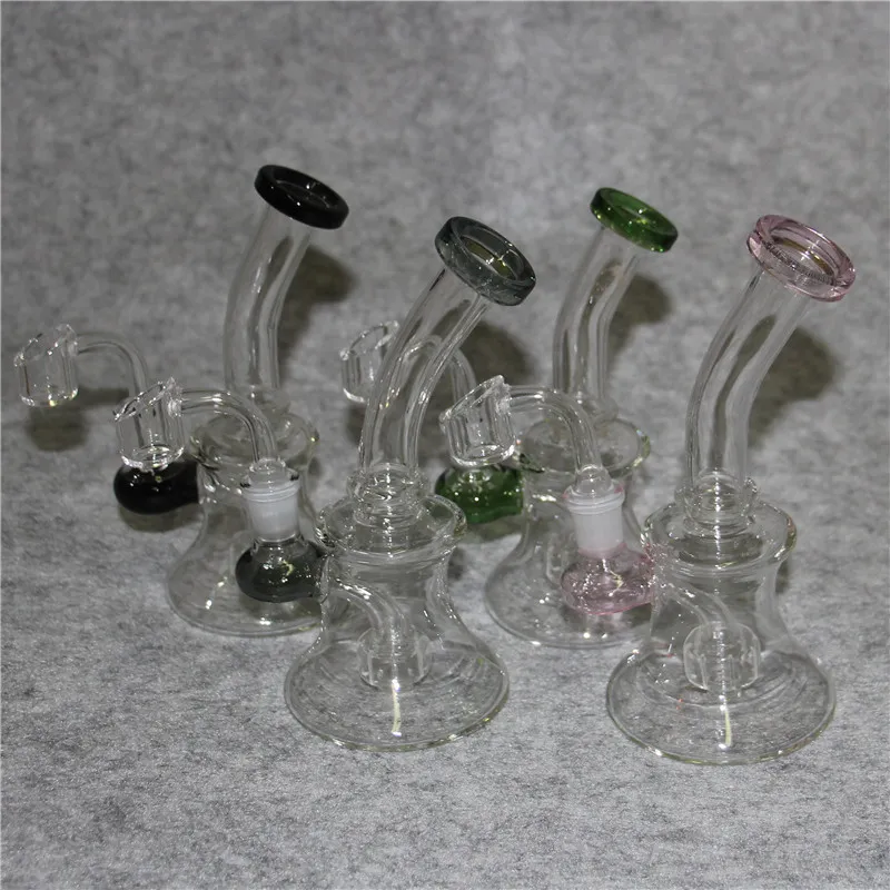 Красочные толстые Mini Dab Bear Cookah Glass Bongs Water Pipes 14 мм Совместные масляные буровые установки Маленький Бонг с 4 мм кварцевым бангер