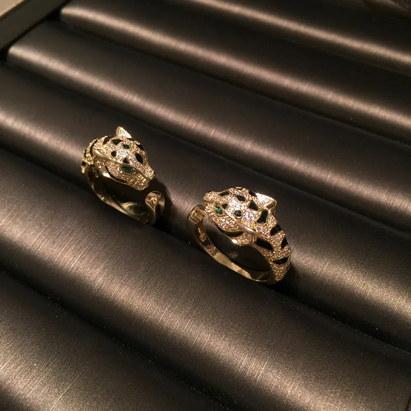 Bellissimi anelli di leopardo animale carino moda scintillante designer di lusso anello a fascia in rame con diamanti zirconi per donne ragazze aperto regolabile2067