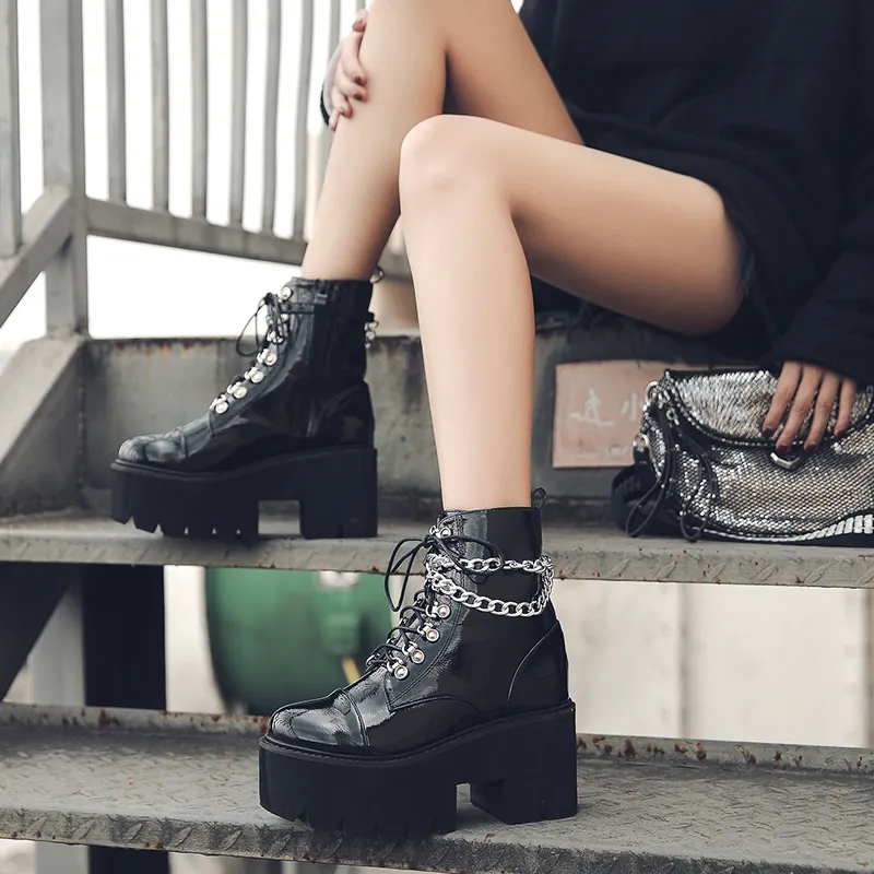 Bottes Plates Gothiques Pour Femme à Plateforme - Cuir PU Avec Rivets Et Lacets - Talon 8cm - Fermeture Latérale Zip - Style Punk