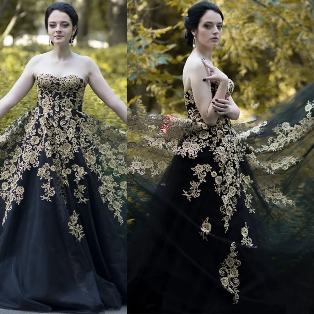 Gothic Black A Line Wedding With Sweetheart Neckline, Gold Champagne Lace  Appliques, Beads, And Floor Length Tulle Affordable Formal Bridal Gown  Style 403 From Babyonline, $130.52 | DHgate.Com