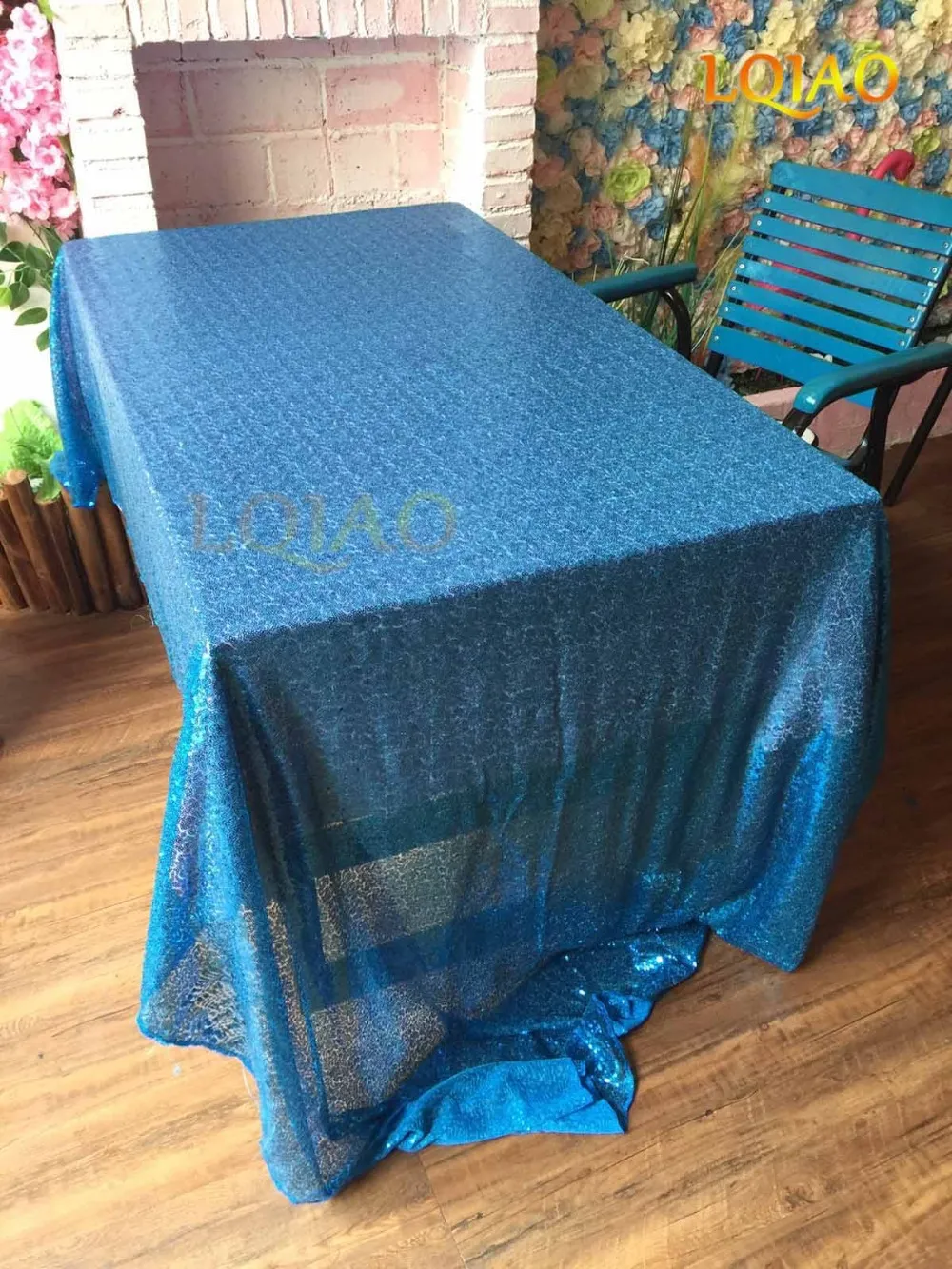 Turquoise sequin tablecloth-001