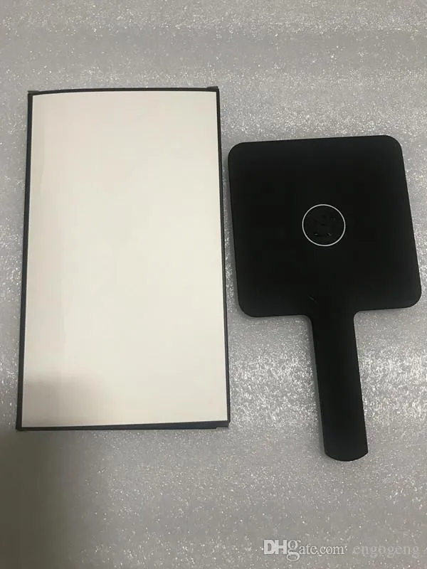 뜨거운 판매 2020 새로운 클래식 미니 거울 3 색 메이크업 거울 좋은 품질 손 거울 화장품 도구 선물 상자 결혼 선물 (Anita Liao)