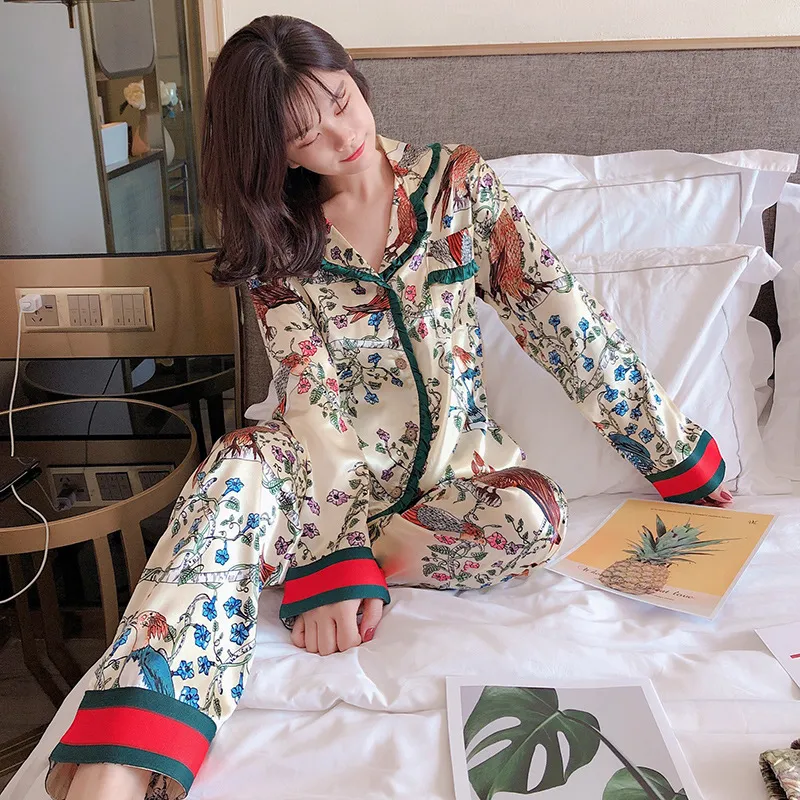 Långa ärmar Pijamas Set Summer Spring Print Pamas for Women Silk Satin Sleepwear Two Pieces Lounge Wear PJS Home kläder 2024