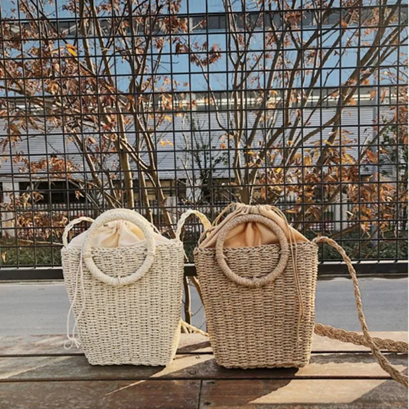 2020 Nyaste Hot Summer Ladies Handgjorda Rattan Ring Straw Bag Woven Crossbody Beach Bags Square Handväskor