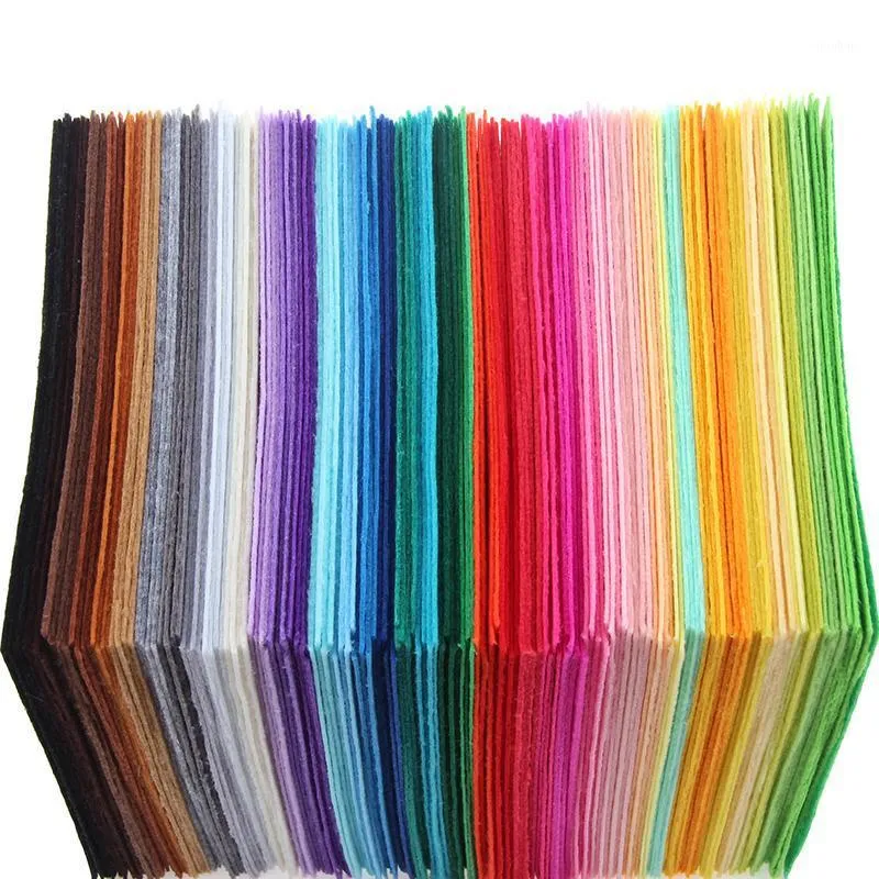 Stoff Ankunft 40 stücke 15x15 cm Vlies Filz 1mm Dicke Polyester Tuch Filze DIY Bundle für Nähen Puppen Handwerk1