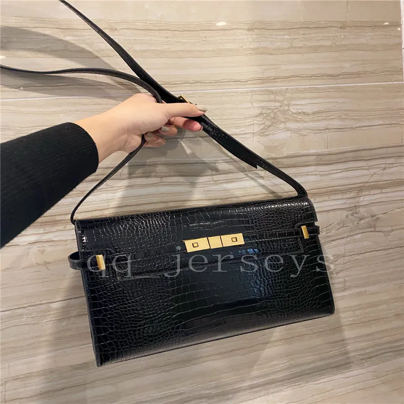 High Quality Luxury Designer leather female 2021 new trendy wild cross-body Manhattan bag commuter retro tofu underarm bag