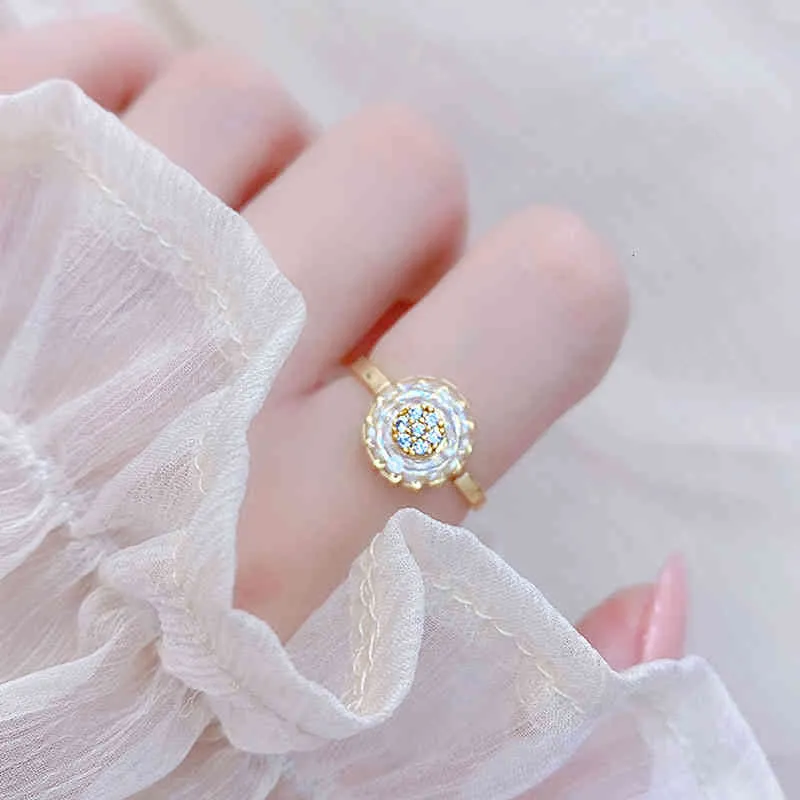 2022 Trendig Bling AAA Zircon Sun Flower Design Ringar Roterbar Justerbar Ring Open för kvinnor Utsökt Lyx s bijoux