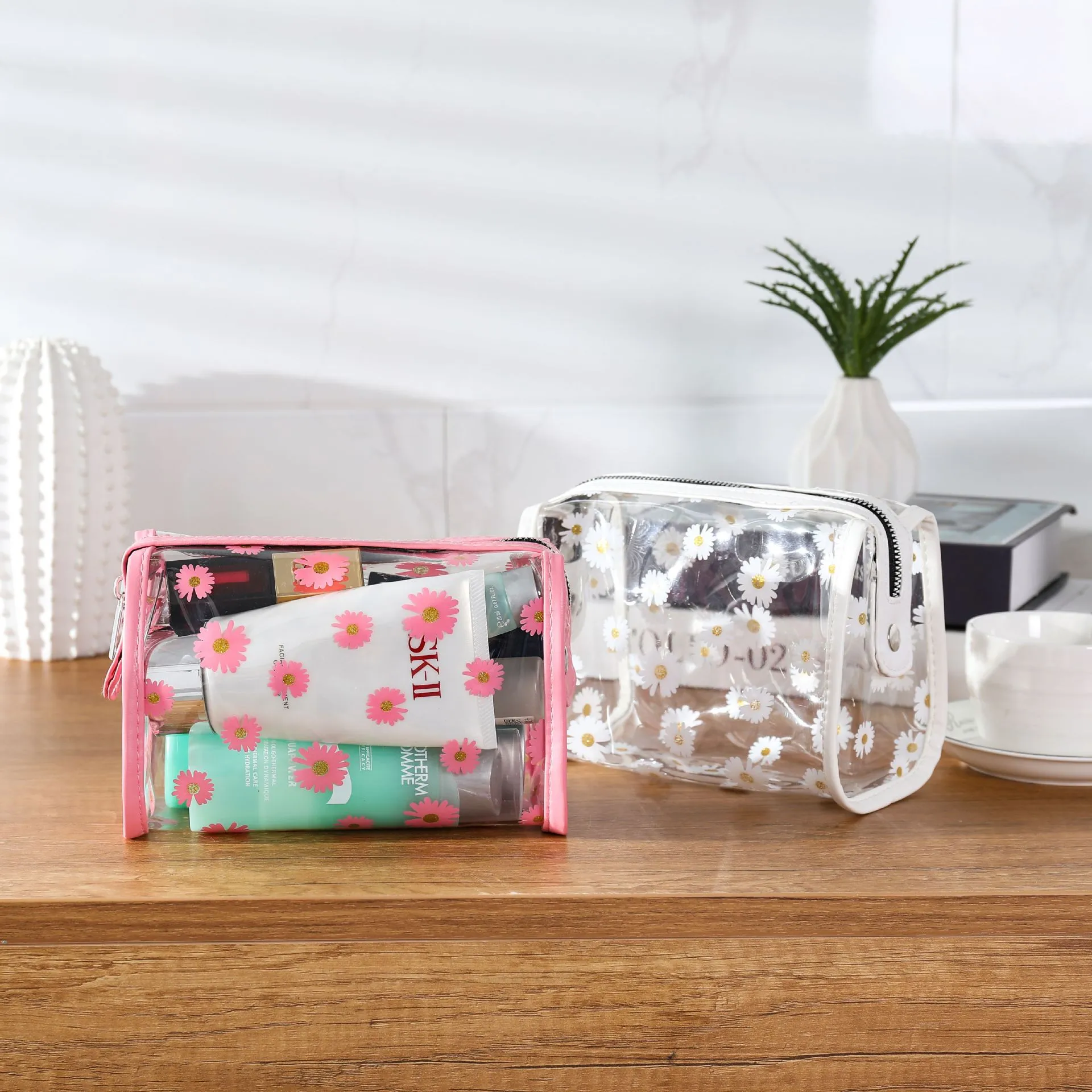 Transparent pvc daisy cosmetic bag waterproof ins travel large capacity wash bag portable storage