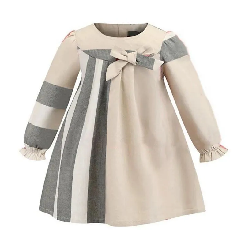 Nya Baby Girls Dress Kids Laple College Wind Bowknot Kortärmad Pläterad Pikétröja Skirt Barn Casual Clothing Kids Designer Kläder